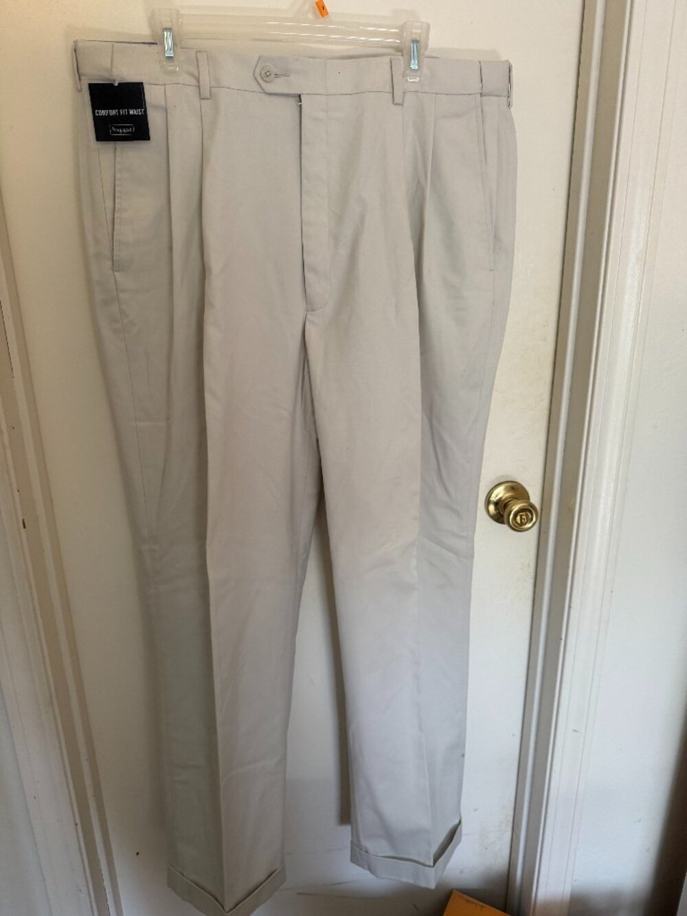 Haggar Dress Khakis M 40W X 32L